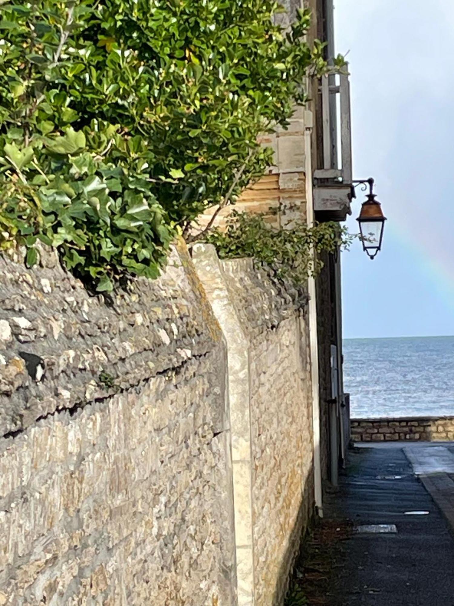 Saint-Aubin-Sur-Mer: Bel Appartement Traversant Esterno foto